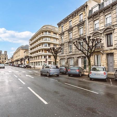 Le Jardinet, Face A La Cathedrale, Baignoire - Rdc Apartment Reims Exterior foto